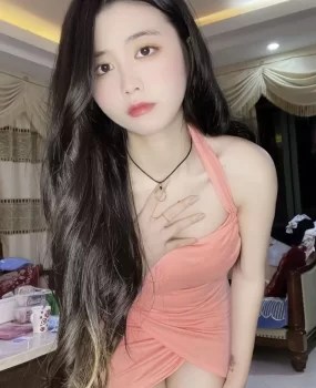 瑜伽老师寒假才下海