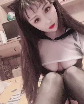 东站小可爱彤彤