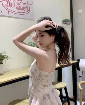 武汉小骚货逼紧会夹服务还不错(可外出)