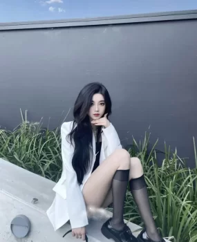 大商场里边专卖店卖高级女装专柜气质前台淑女