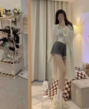 极品粉嫩美女刚下海